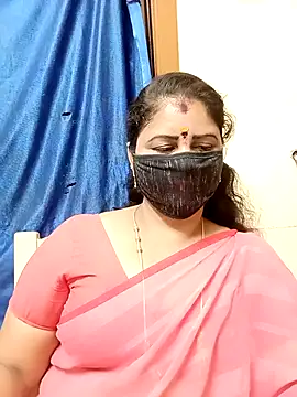 sushma26 Show in webcam