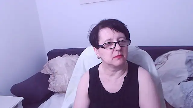 ChristaRose Adlı Modelin Canlı XXX Sohbeti