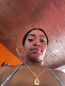 XXX chat uživo modela MonicaSex_