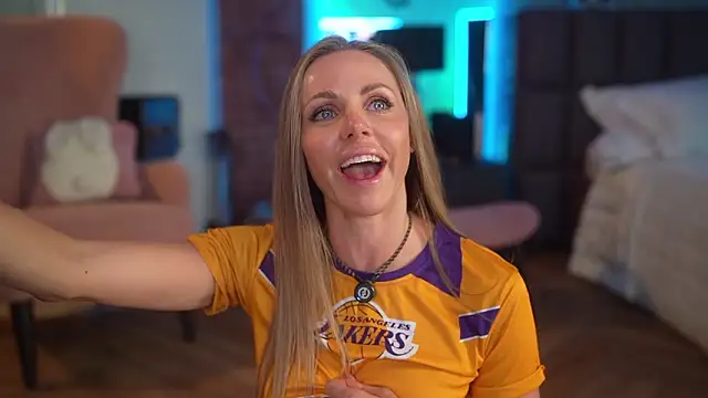 eva_fashionista's Live XXX Chat