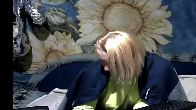 wLESLYMOSw's Live XXX Chat