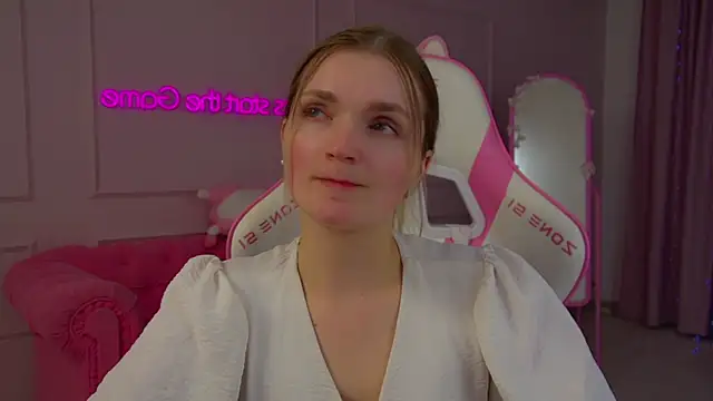 AnnyRaii 现场XXX聊天