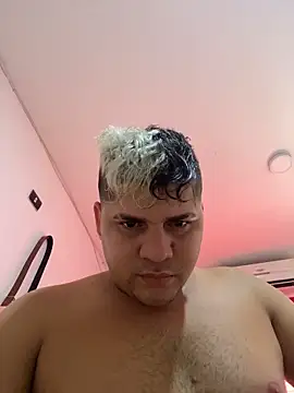 uncontrolled_fire's Live XXX Chat