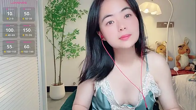 youmi_y Adlı Modelin Canlı XXX Sohbeti