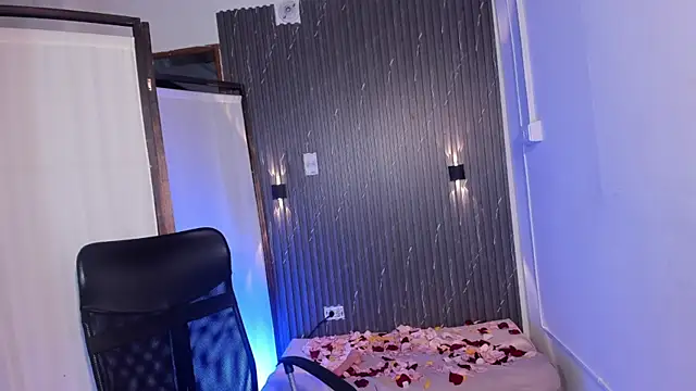 CharlotteKing8 Live XXX-chat