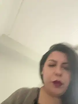 Živý XXX chat holyeroticss