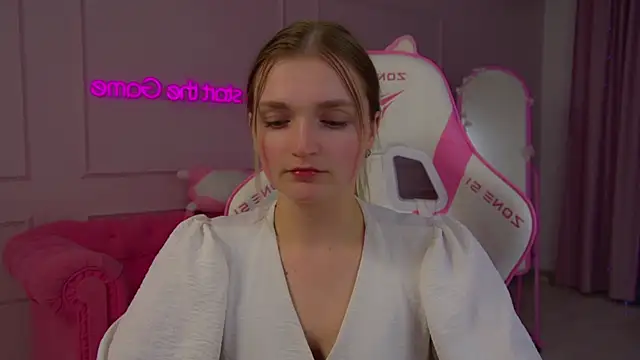 Chatroom XXX en direct de AnnyRaii