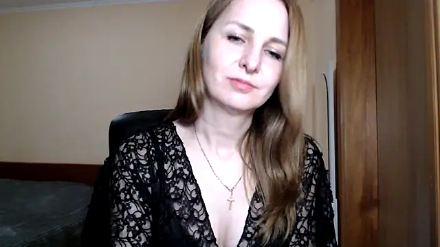 Вебкам-шоу MilenaCharm