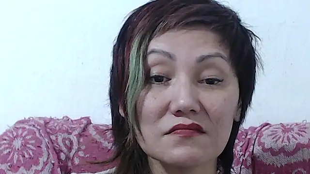 Chatroom XXX en direct de VERYHAPPYWOMANXXX