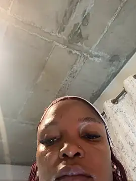 slimcateeeのライブXXXチャット