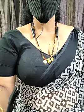 Chat +18 de bhuvana_555 ao vivo