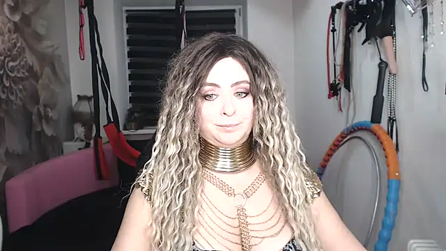 MISSwithDOLLS' Live XXX Chat