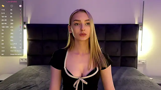 Czat XXX na żywo – GoldieHarrington