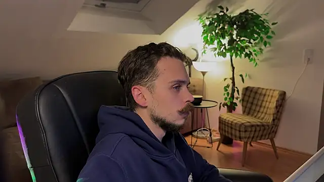 naked_psy Show in webcam