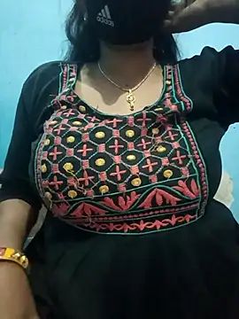 Sexyradha_ Adlı Modelin Web Kamerası Şovu