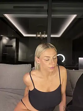 دردشة SexOnMyLvL الجنسية المباشرة