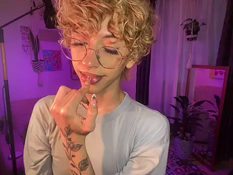 lyamthommpson 网络视讯表演