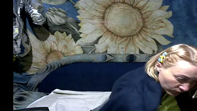 wLESLYMOSw's Live XXX Chat