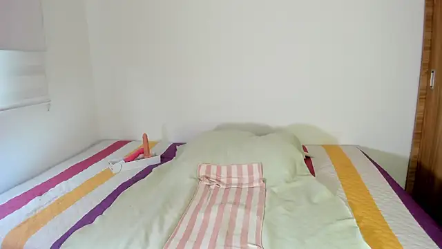 malucam06 Adlı Modelin Canlı XXX Sohbeti