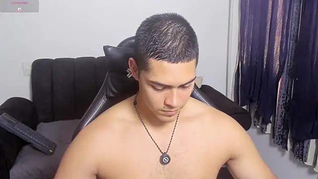 Iamdylan777 现场XXX聊天