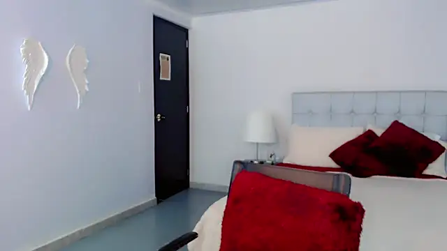 _Maddison_Ivanova_ Adlı Modelin Web Kamerası Şovu