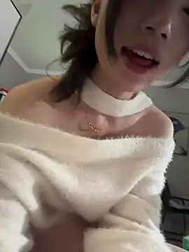 Yiyi-707's Live XXX Chat