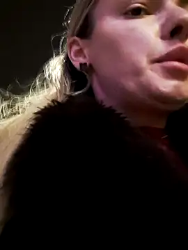 Dirtyfeelin Adlı Modelin Web Kamerası Şovu