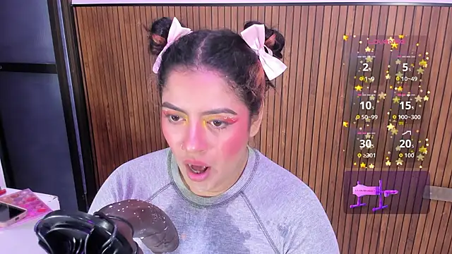 taylor_cupper 即時 XXX 聊天