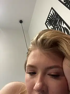 دردشة _Leya_ الجنسية المباشرة