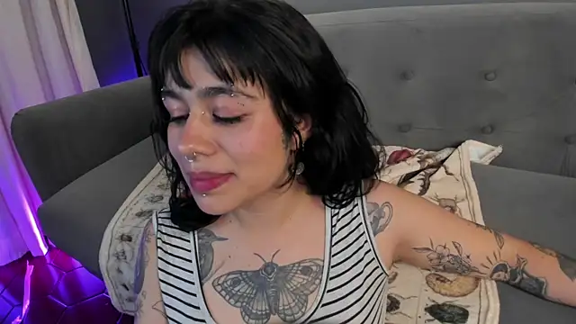 Chat +18 de flower_smith_ ao vivo