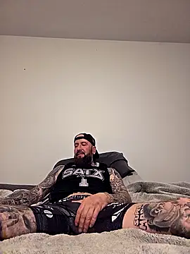 Chat XXX en directo de Beardedtattood