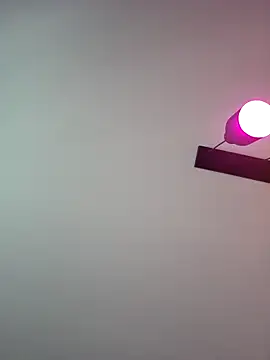 Pokazy przed kamerką – LilyOrion