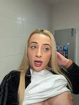 Strongqueen Obrolan Langsung XXX