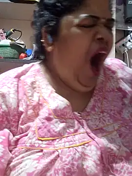 tamilthanushri Live XXX-chat