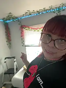 moan4mona Show in webcam