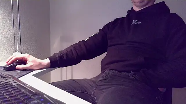 Clamshive777 webcam show