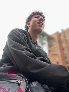 yoursexyjose 现场XXX聊天