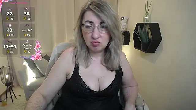 Chatroom XXX en direct de KKMimiKK