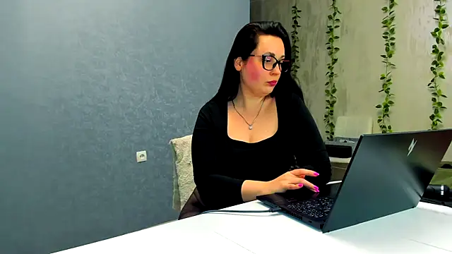 แชท XXX สดของ Yesss_Lilith