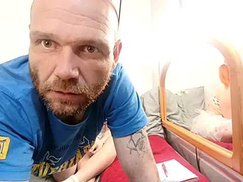 Luk4uBB – Naživo XXX chat