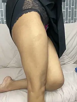 escape_with_me's Live XXX Chat