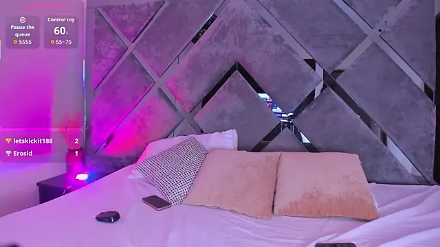 luciagray1's Webcam Show