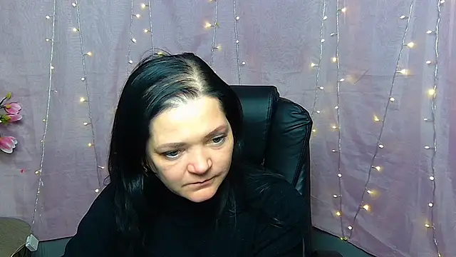 دردشة LauraFinn الجنسية المباشرة