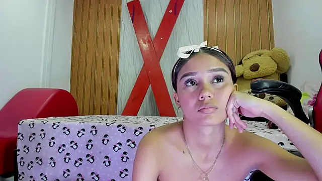 MarianaManzur's Live XXX Chat