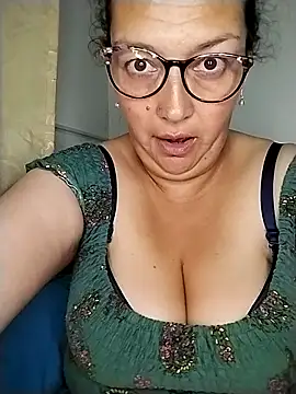 _Saraqueen: онлайн-секс-чат