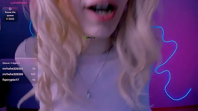 mia_starrr_'s Live XXX Chat