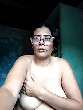 Sary5_3's Live XXX Chat