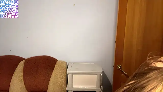 Babysmall_girl: απευθείας συνομιλία ΧΧΧ