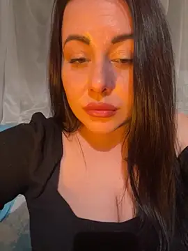 DaisyStreet live XXX chat