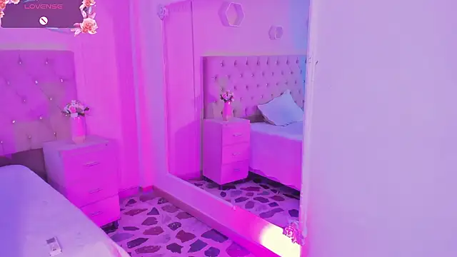 Agathaargent_ élő XXX-chatje